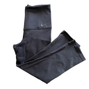 Nike Small Black Dri-Fit High Waisted Capri Leggings